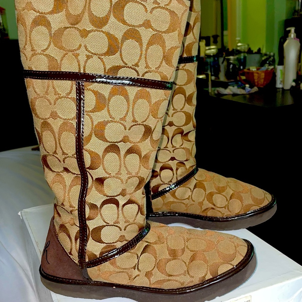 Nikole Coach boots size 7 medium width